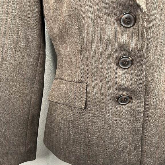 Jones Studio Brown Micro Chevron Print Three Button Blazer Size 4 - Picture 3 of 6